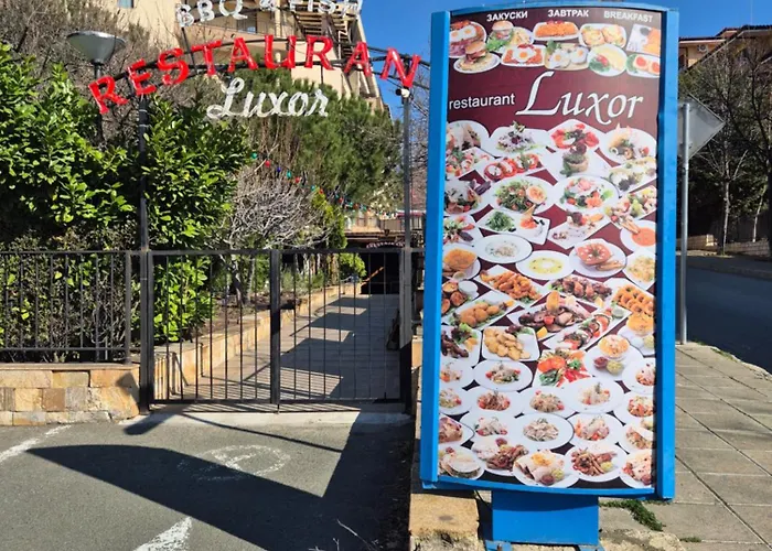 Апартамент Luxor Zaks *