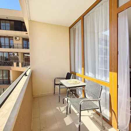 Luxor Zaks Апартаменти